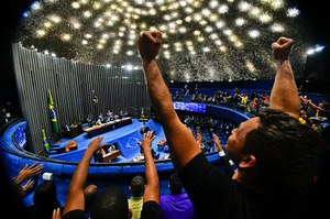 Senado completa 200 anos como exemplo na participação popular