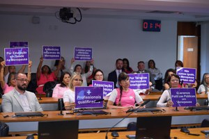 Mulheres na menopausa: invisibilidade deixa tratamento fora da agenda pública