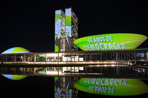 Cultura, economia, Constituição: vídeos mostram momentos marcantes da redemocratização