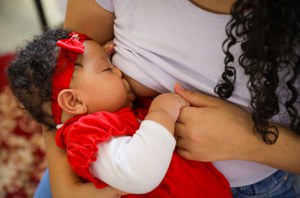 Amamentação: Brasil melhora índice, mas persegue nova meta mundial