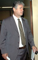 Requião acredita que argentinos vão superar crise com ajuda do Brasil