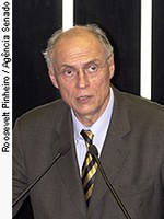 Suplicy se congratula com decisão do TSE, favorável a Jorge Viana