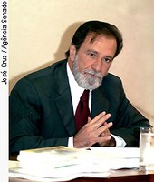 Projeto de Osmar Dias cria zona franca em Foz do Iguaçu