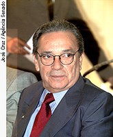 Incentivo fiscal para quem empregar jovens e idosos