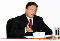 Álvaro sugere nova distribuição do salário-educação