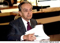 Benefício para quem tem mais de 40 anos será examinado pela CAE