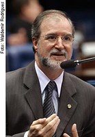 Eduardo Azeredo registra discurso de FHC sobre parcerias