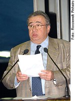 Heráclito protesta por falta de ajuda aos desabrigados das enchentes no Piauí