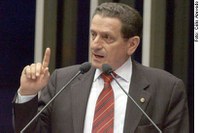 Mozarildo faz alerta contra projeto de concessão de florestas