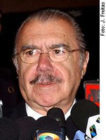 Sarney vê "inversão jurídica" em quebra de sigilos pela CPI