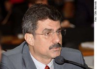 Projeto de Jucá cria o Título da Dívida Fundiária Indígena (TDFI)