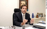 Valmir quer incluir tráfico de pessoas no rol de crimes praticados por organizações