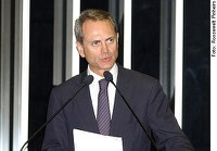 Paulo Octávio diz que país continua mobilizado em programas de solidariedade