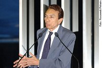 Ponte racha e deixa São Luís isolada do resto do país: Lobão pede providências federais