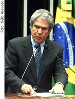 Getúlio continua forte na memória nacional, diz Hélio Costa