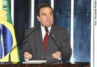 Tourinho defende atendimento telefônico gratuito ao consumidor