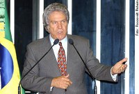 Hélio Costa deseja uma administração séria aos prefeitos eleitos