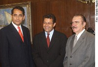 Sarney conversa com João Paulo Cunha sobre a agenda do Legislativo