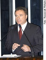 Alvaro Dias analisa lição das urnas