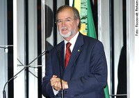 Azeredo registra manifesto das Apaes cobrando verbas para escolas especiais