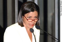 Roseana homenageia cronista maranhense