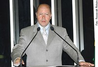 Demostenes defende abertura de arquivos da ditadura