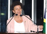 Ideli questiona parecer contrário de Fonteles a 'status' de ministro para Meirelles