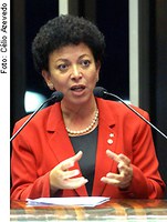 Ideli lembra direito à territorialidade