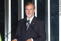 Eduardo Azeredo elogia "gestão equilibrada" em Minas Gerais