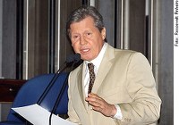 Arthur Virgílio critica presidente do Incra