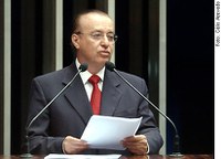 Valadares condena agressões contra mulheres