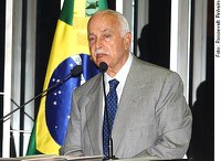 ACM pede a ministro que adie decisão sobre a transposição