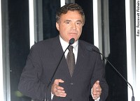 Alvaro Dias: FHC "tem o direito e o dever de analisar os rumos do país"