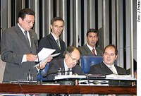 Senado realiza sessão deliberativa e discute vários projetos