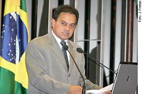 Aelton elogia programas sociais do governo Lula