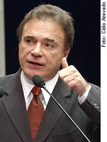 Alvaro Dias diz que CPI dos Correios cumpre seu dever