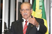 César Borges condena adoção do déficit nominal zero