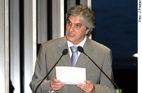 Delcidio pede retificação ao jornal "Estado de S. Paulo"