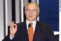 Eduardo Suplicy afirma que momento atual é de transparência