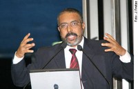 Paim anuncia reunião com ministro para discutir salário mínimo de 2006