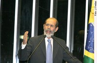 Mesquita Júnior condena manutenção de Delúbio Soares no PT