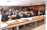 Divisão ideológica marca trabalhos da comissão