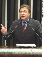 Indícios confirmam existência de mensalão, diz Alvaro Dias