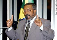 Paim sugere norma para regularização de débitos previdenciários