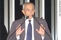 Alberto Silva sugere a construção de reservatórios baratos para resolver problema da seca