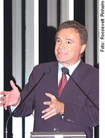 Alvaro Dias defende reforma política para que Congresso recupere a credibilidade