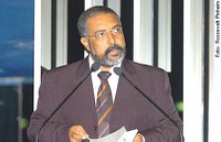 Paim quer urgência na aprovação de  mais 169 defensores públicos federais