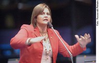 Ana Júlia comemora eletrificação no Pará