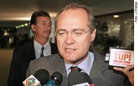 Renan defende presença de Palocci no Senado o mais rápido possível