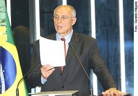 Suplicy homenageia Betinho